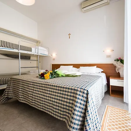 Hotel Lem-casadei 3*