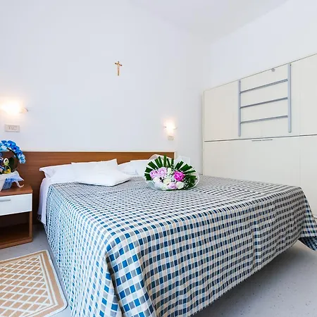 Hotel Lem-casadei 3*